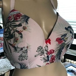 Cacique bra; 42 DD; pink, floral; T back